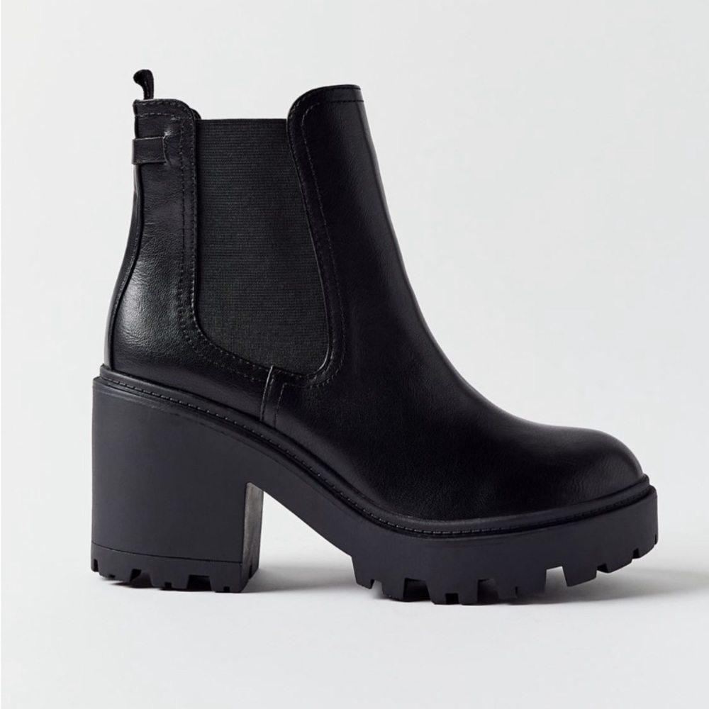 UO Chloe Chelsea Timeless Boots